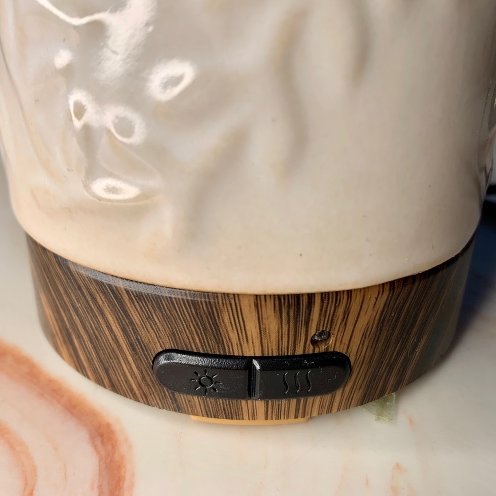 Essential Oil Diffuser Aromatherapy - Picture 5 of 7